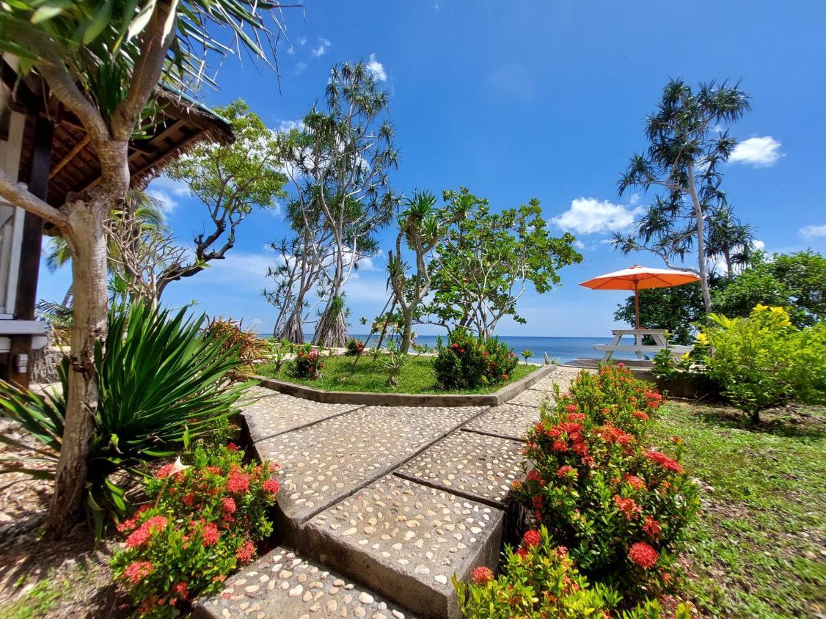 Sunari Beach Resort Selayar Matalalang Exterior photo