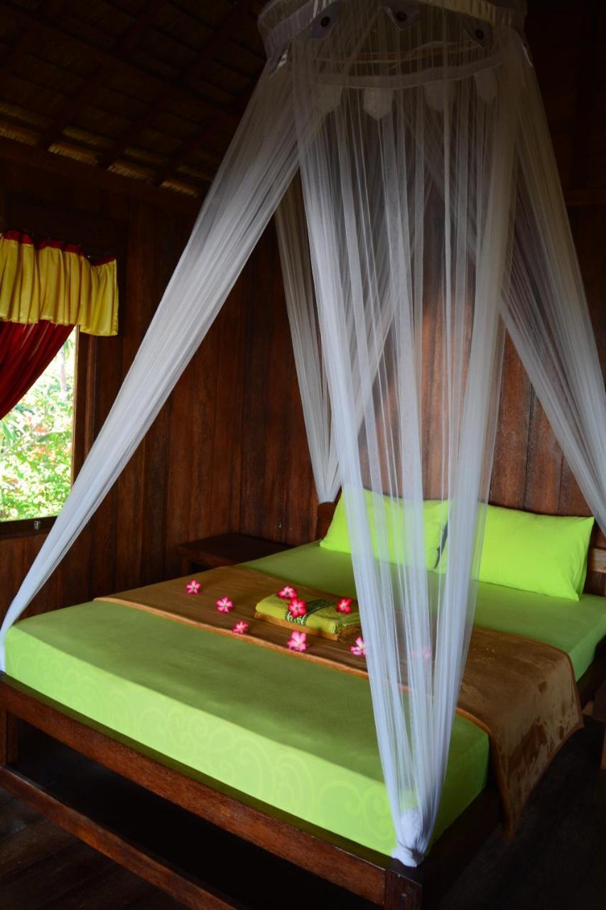 Sunari Beach Resort Selayar Matalalang Exterior photo