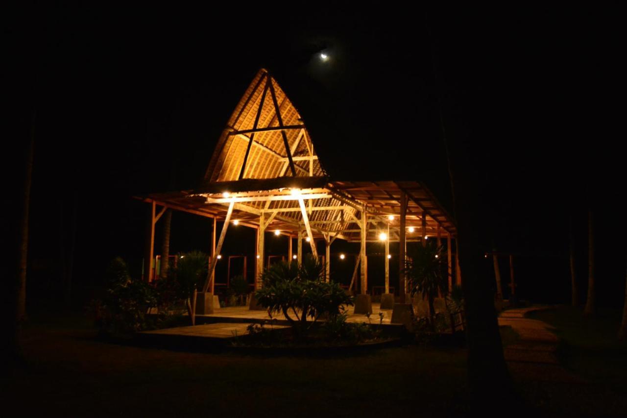 Sunari Beach Resort Selayar Matalalang Exterior photo