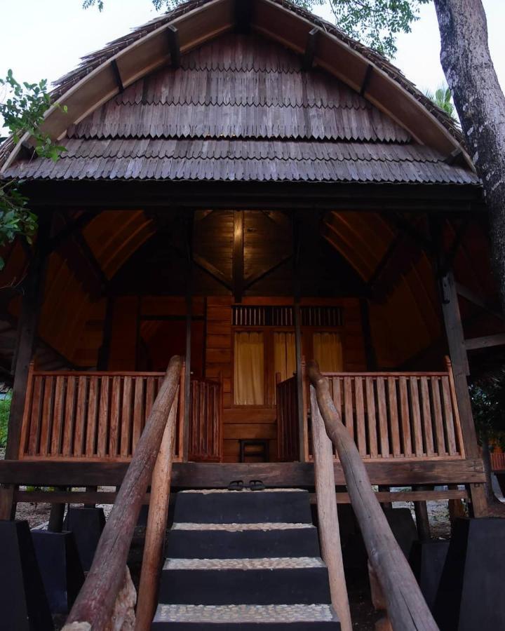 Sunari Beach Resort Selayar Matalalang Exterior photo