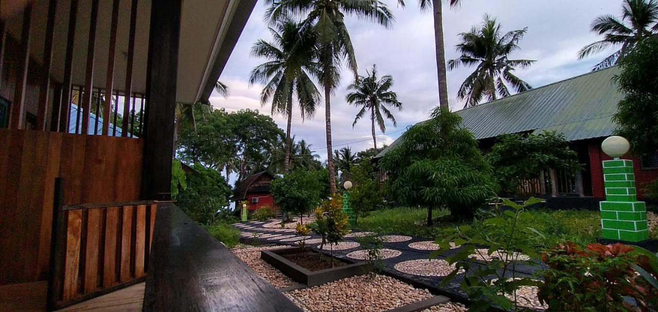 Sunari Beach Resort Selayar Matalalang Exterior photo