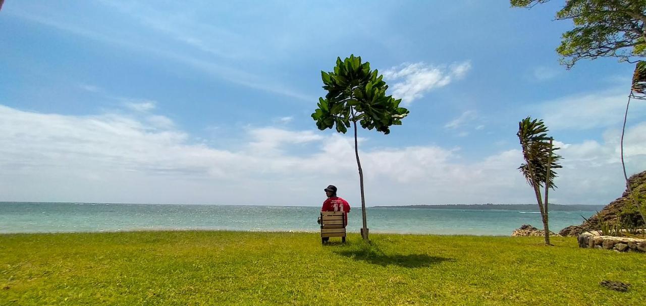 Sunari Beach Resort Selayar Matalalang Exterior photo